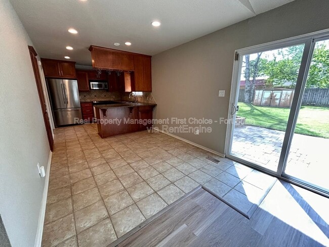 Photo - 3104 S 99th St