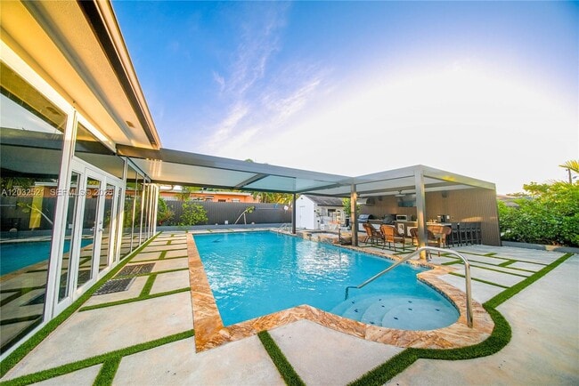 Photo - 280 NW 59th Ct