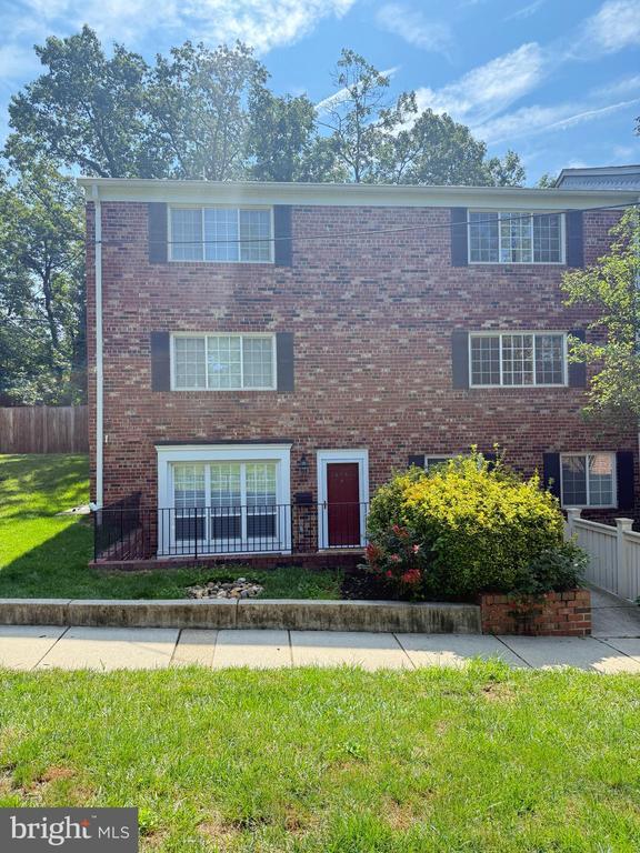 Building Photo - 1565-A N Van Dorn St Rental