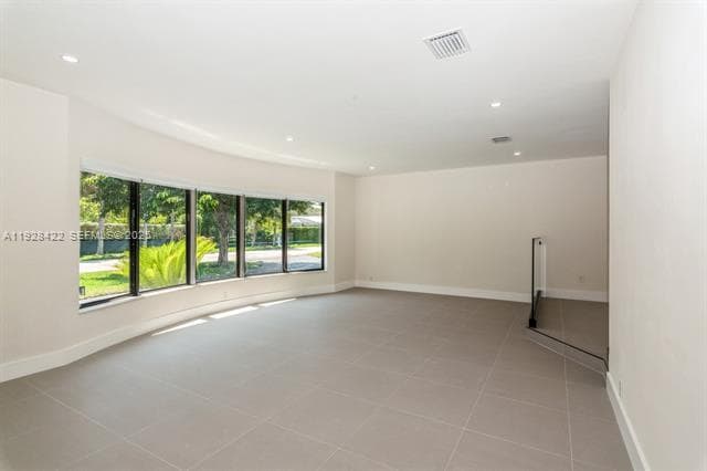 Photo - 801 SMA Residences Condo Unit 4205