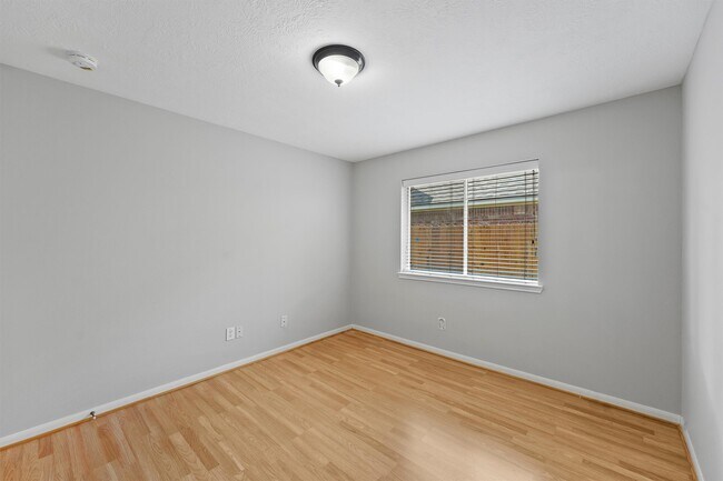 Photo - 18727 River Meadows Rd