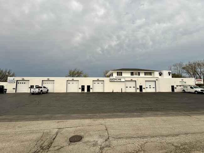 Building Photo - 3130 Sheeler Ave