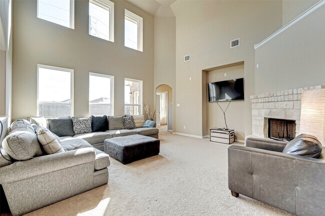 Photo - 907 River Delta Ln