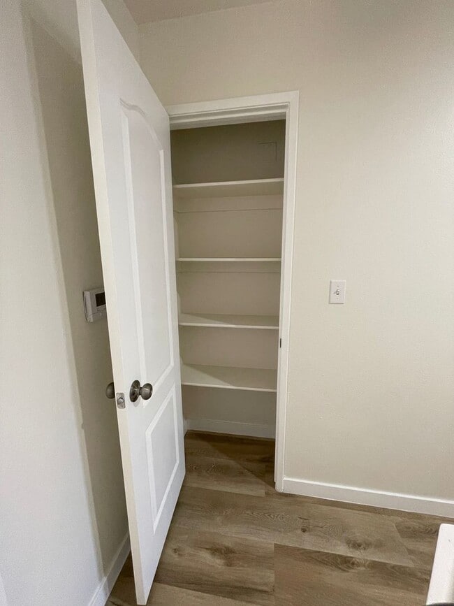 Photo - 7323 Winnetka Ave Unidad 115