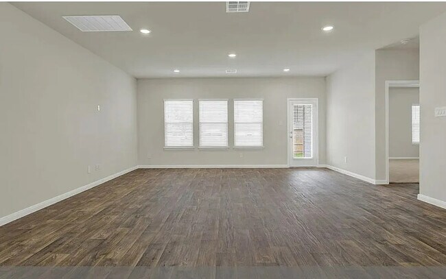Room in House on Bethpage Dr