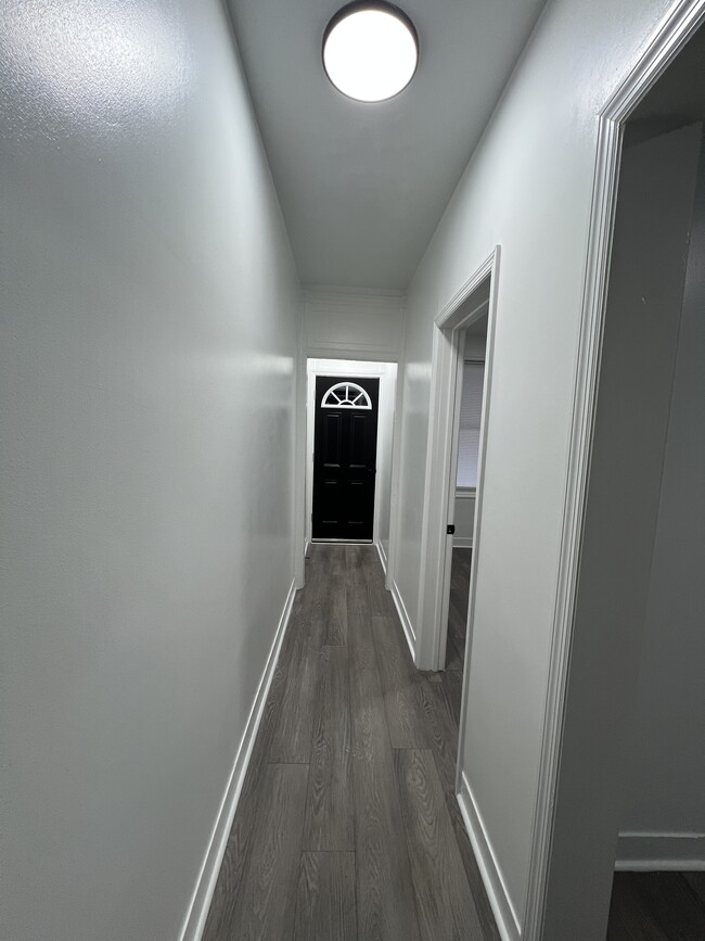 Photo - 225 Lloyd St