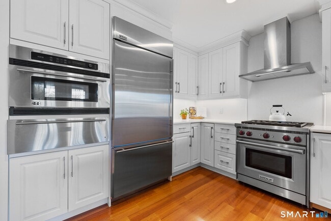 Photo - 85 Memorial Rd Unit 205