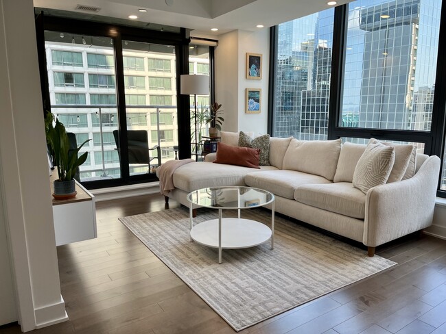 Photo - 340 Queen St Unit 1607