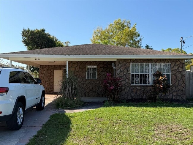 Building Photo - 3230 W St Conrad St