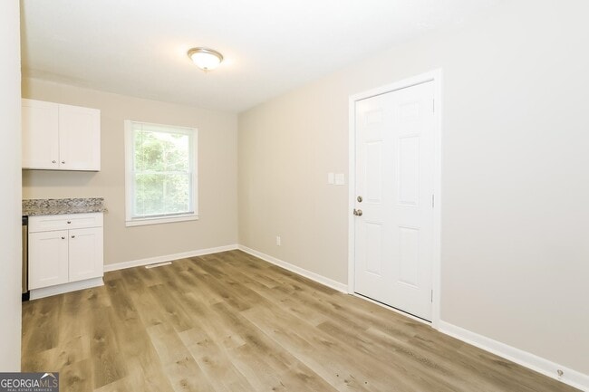 Photo - 7125 Puckett St SW