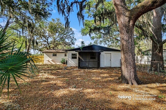 Photo - 392 Arora Blvd