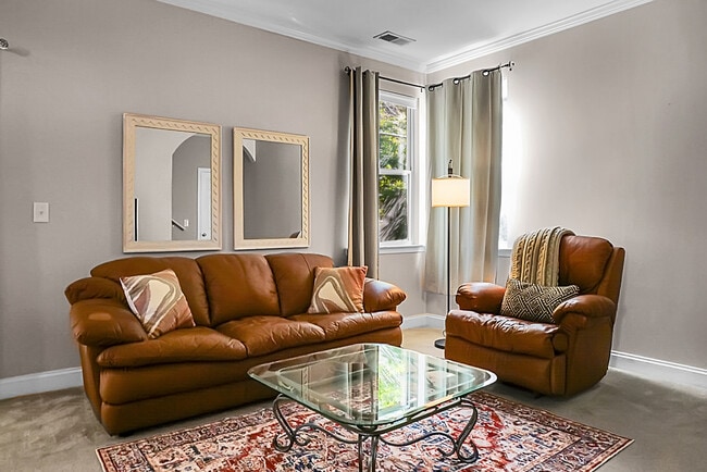 Photo - 1519 Thoroughbred Blvd