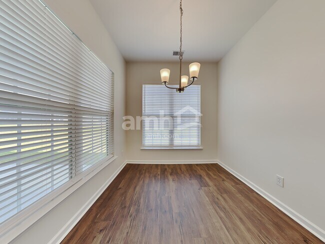 Photo - 177 Willow Point Circle