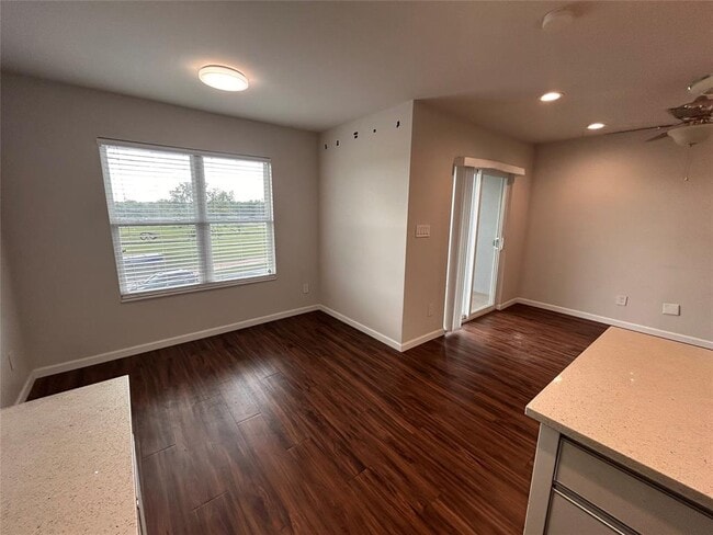 Photo - 901 E 40th St Unit 302