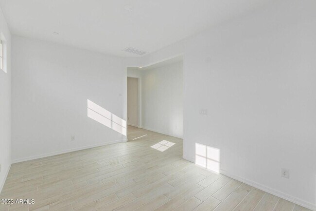 Photo - 32362 N 122nd Dr