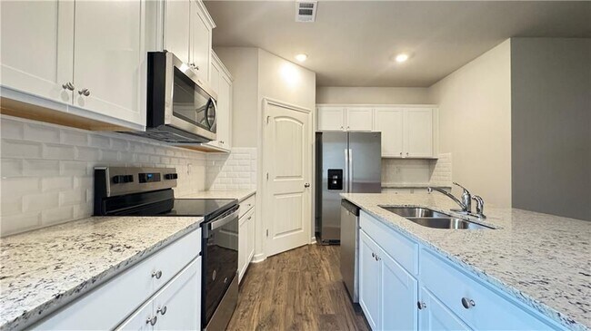 Photo - 405 Stoneybrook Dr