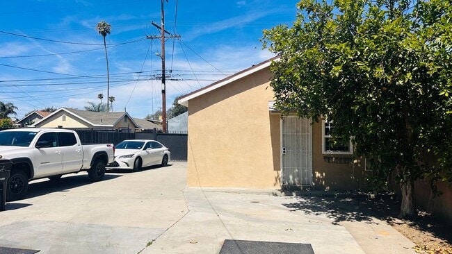 Photo - 1255 E 88th Pl