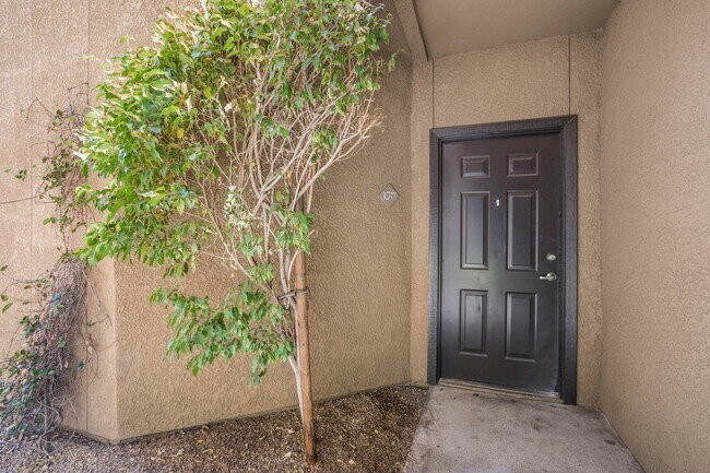 Photo - 4644 N 22nd St Unit 1017