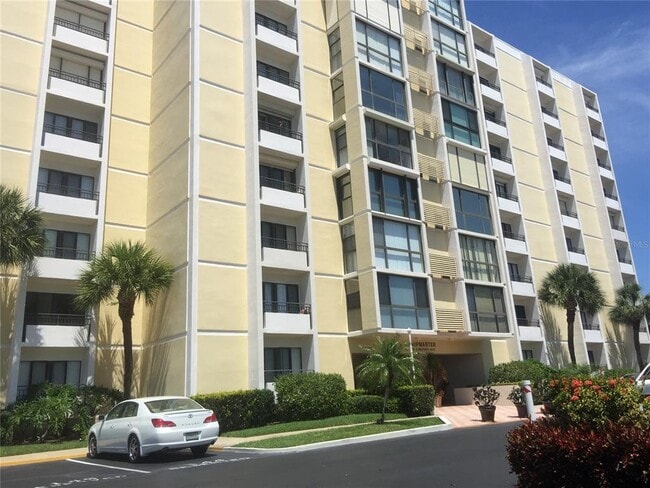 Photo - 800 S Gulfview Blvd Unidad 303