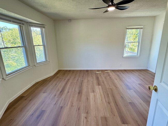 Photo - 8801 E Independence Ave