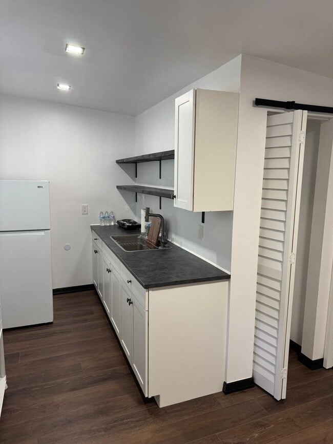 Photo - 1 Bed 1 bath Efficiency