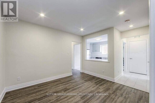 Photo - 77 Garthdale Ct Unit 2