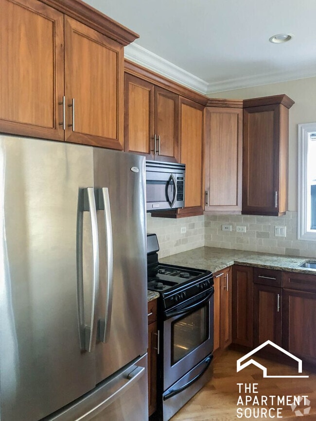 Building Photo - 3231 N Kenmore Ave Unit 1 Rental