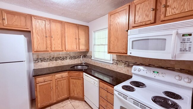Photo - 708 Burnt Creek Dr NW Unit B