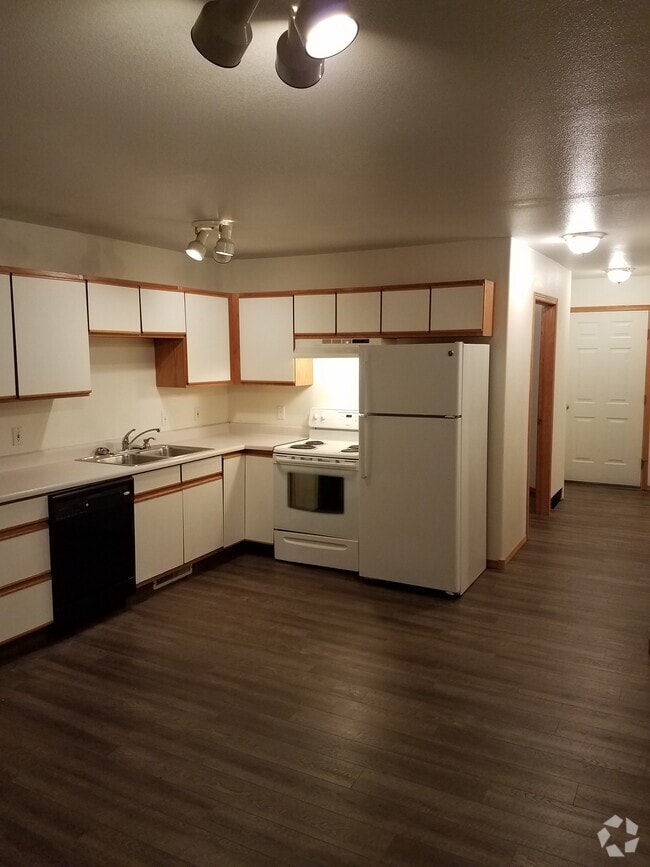 Building Photo - 1616 Lake Elmo Dr Rental