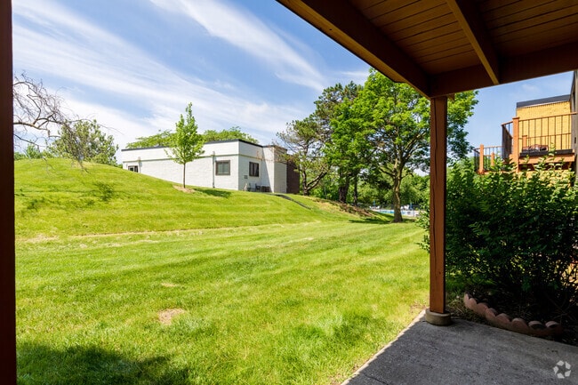 1BR, 1BA - View
