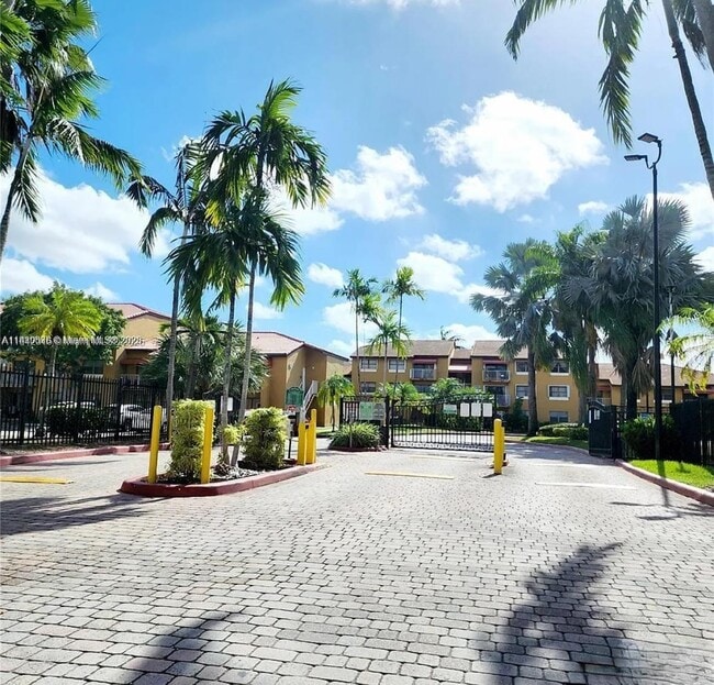 Building Photo - 15560 SW 80th St Unit K-304 Rental
