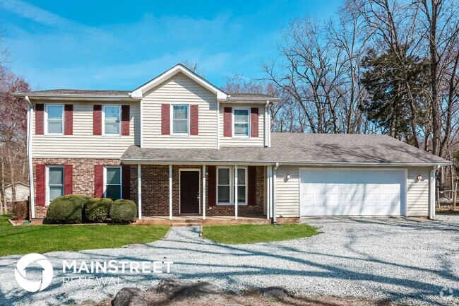 Building Photo - 223 Crestview Dr Rental