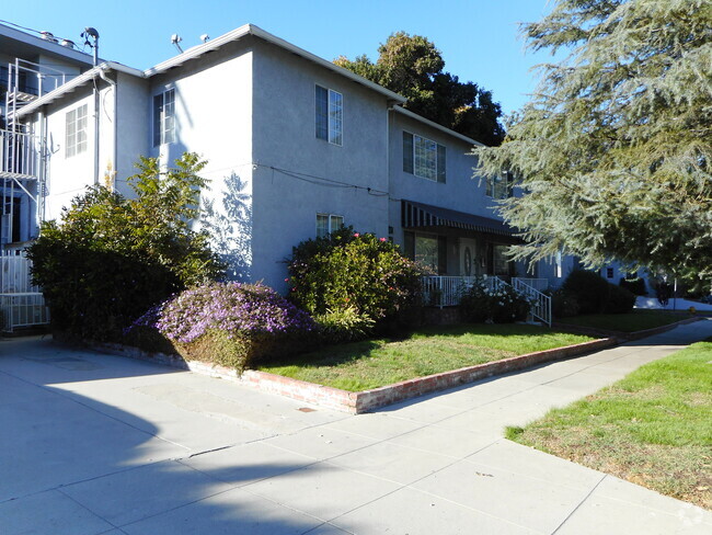 Building Photo - 4269 Van Nuys Blvd Rental