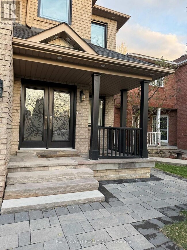 Photo - 7225 Dime Crescent
