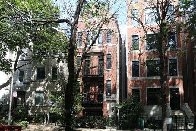 Building Photo - 824 W Buckingham Pl Unit M03H Rental