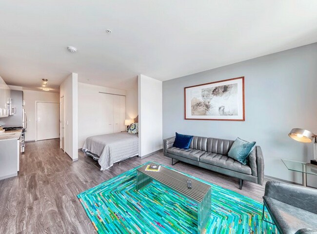 Photo - 2354 N California Ave