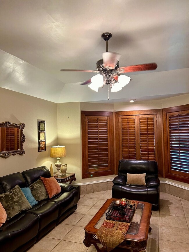 Photo - 1220 St John Loop