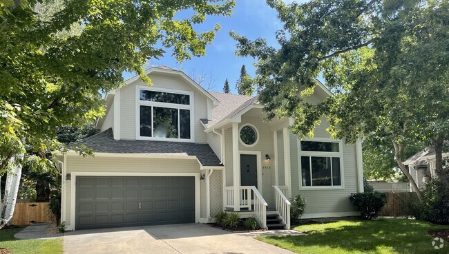 Building Photo - 4949 Tesla Cir Rental