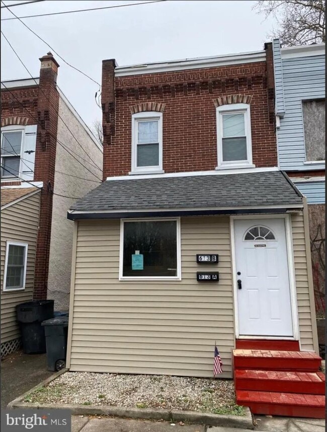 Photo - 613 E 12th St