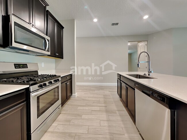 Photo - 82 Cobalt Ln