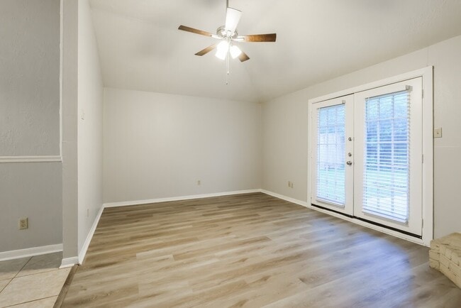 Photo - 1010 Hickory Post Ct