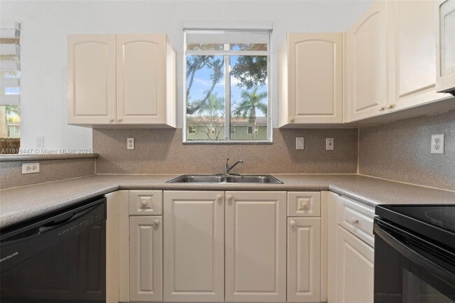 Photo - Southeast 26th Court, Homestead, FL 33035 - 4 BR 3 BA villa
