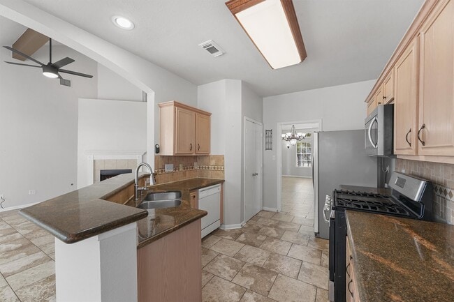Photo - 17206 Stonebridge Trail