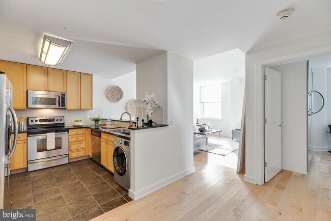 Photo - 111 S 15th St Unit 2008