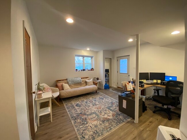 Building Photo - 18404 Chestnut St Unit 100 Rental