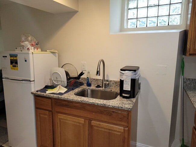 Photo - GREAT VALUE studio in Brighton available 9/1/26