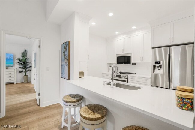 Building Photo - 790 Willowbrook Dr Unit 305