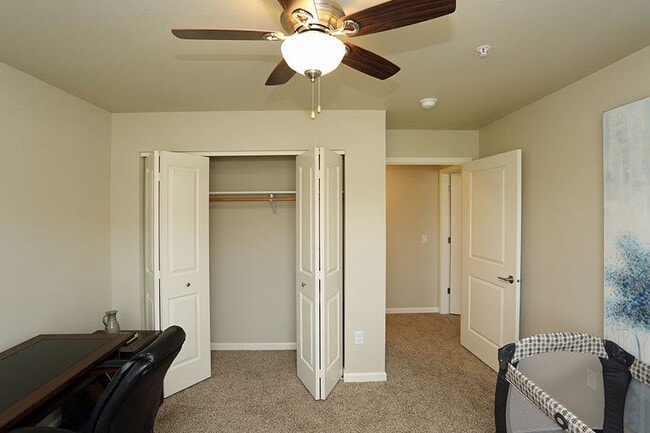 CRANBERRY CREEK APARTMENTS