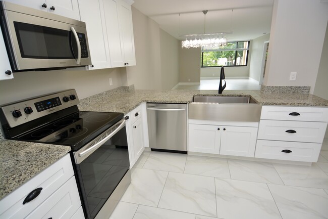 Photo - 15075 Witney Rd Unidad 213 Rental