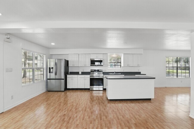 Photo - 820 Altaloma Ave